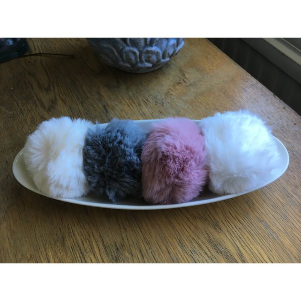 Falk Group PomPom Pipotupsu